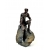 Rzeźba Figurka mężczyzna na kamieniu Brązowy/Miedź